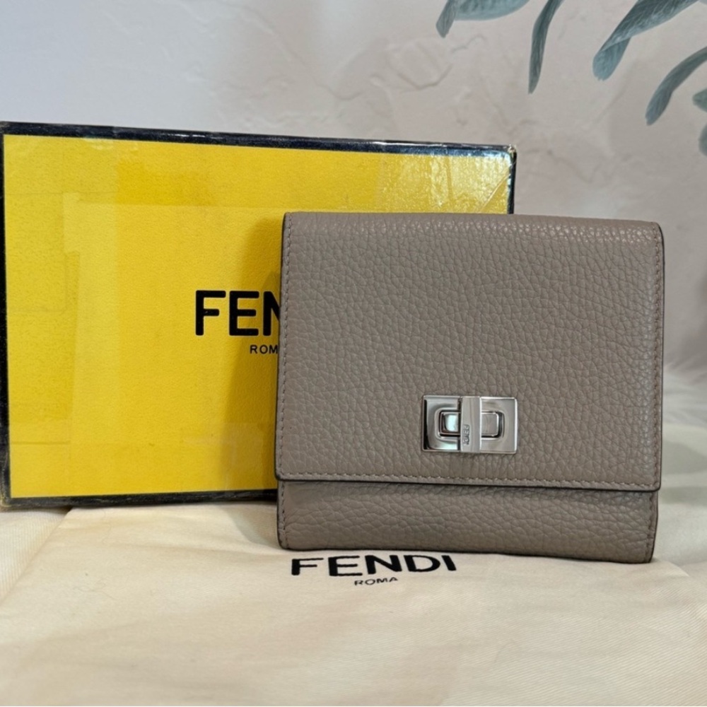 Fendi Taupe Wallet - Full Inclusion